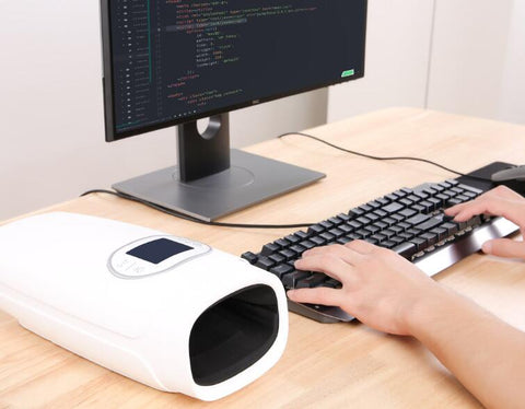 Graphene mouse hand massage artifact